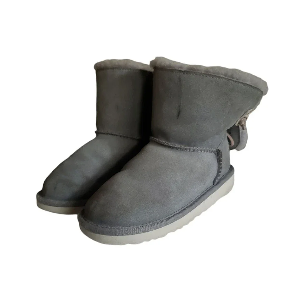UGG Australia Kids Adoria Tehuano Perforated Leather Grey 1017785 Size 3